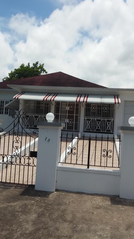 Jus4U-1 The Home Away From Home Villa Очо Риос Екстериор снимка
